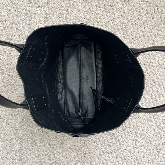 Bottega Veneta Black Woven Tote - Picture 5 of 10